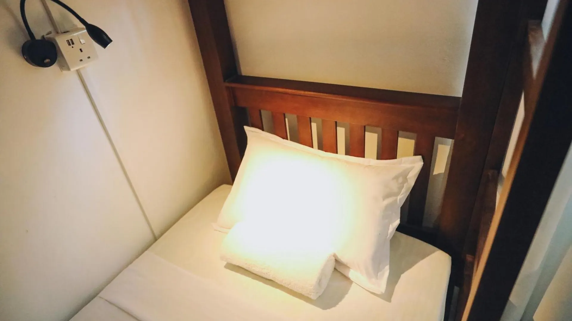 Island Diaries Hostel Katunayake
