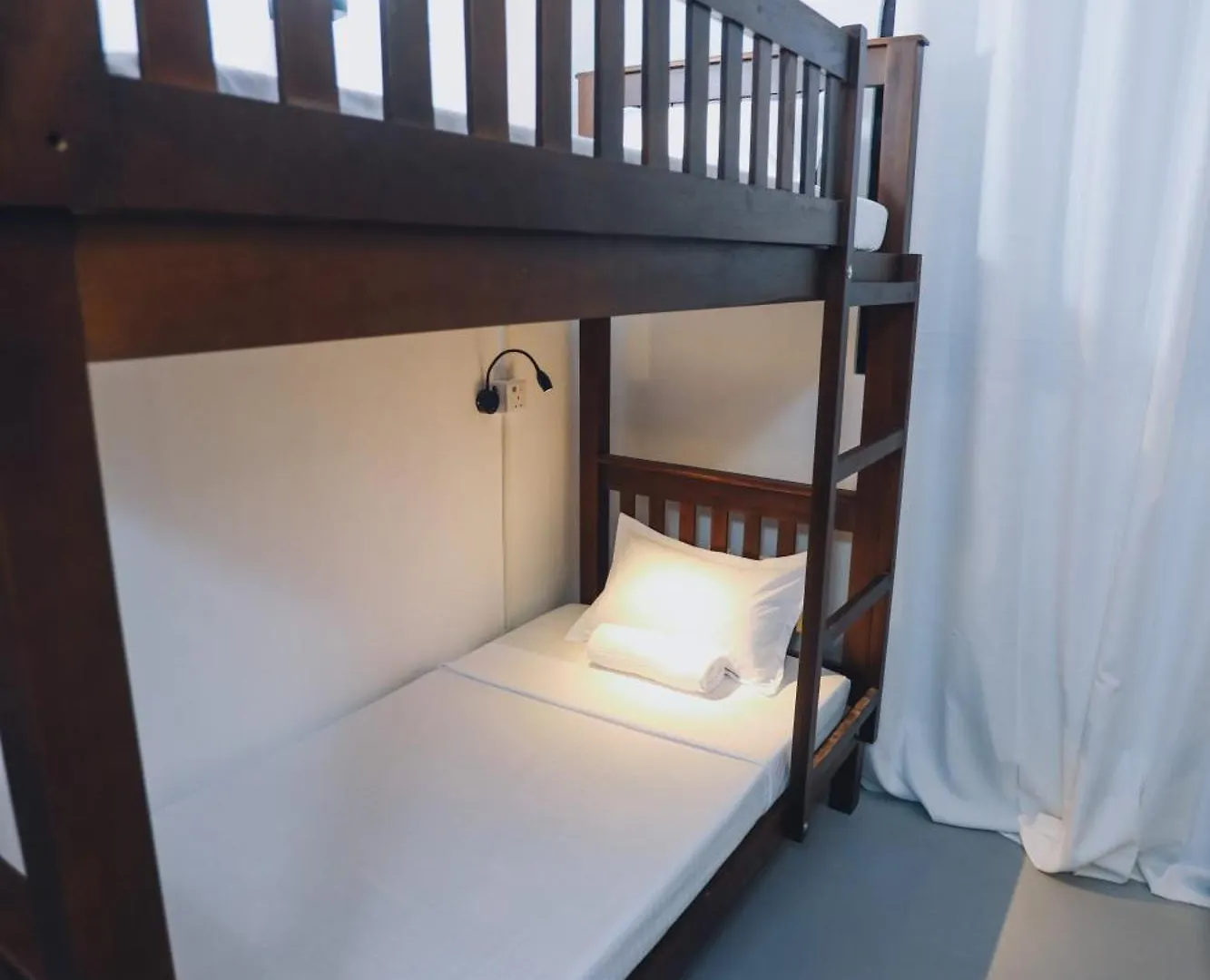 Island Diaries Hostel Katunayake Sri Lanka