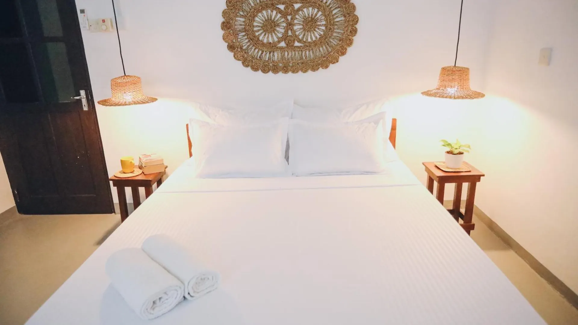 Island Diaries Hostel Katunayake 0*,