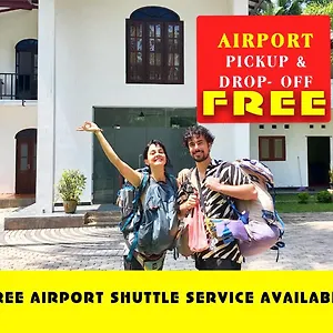  Проживание в семье Airport Pearl Garden Transit