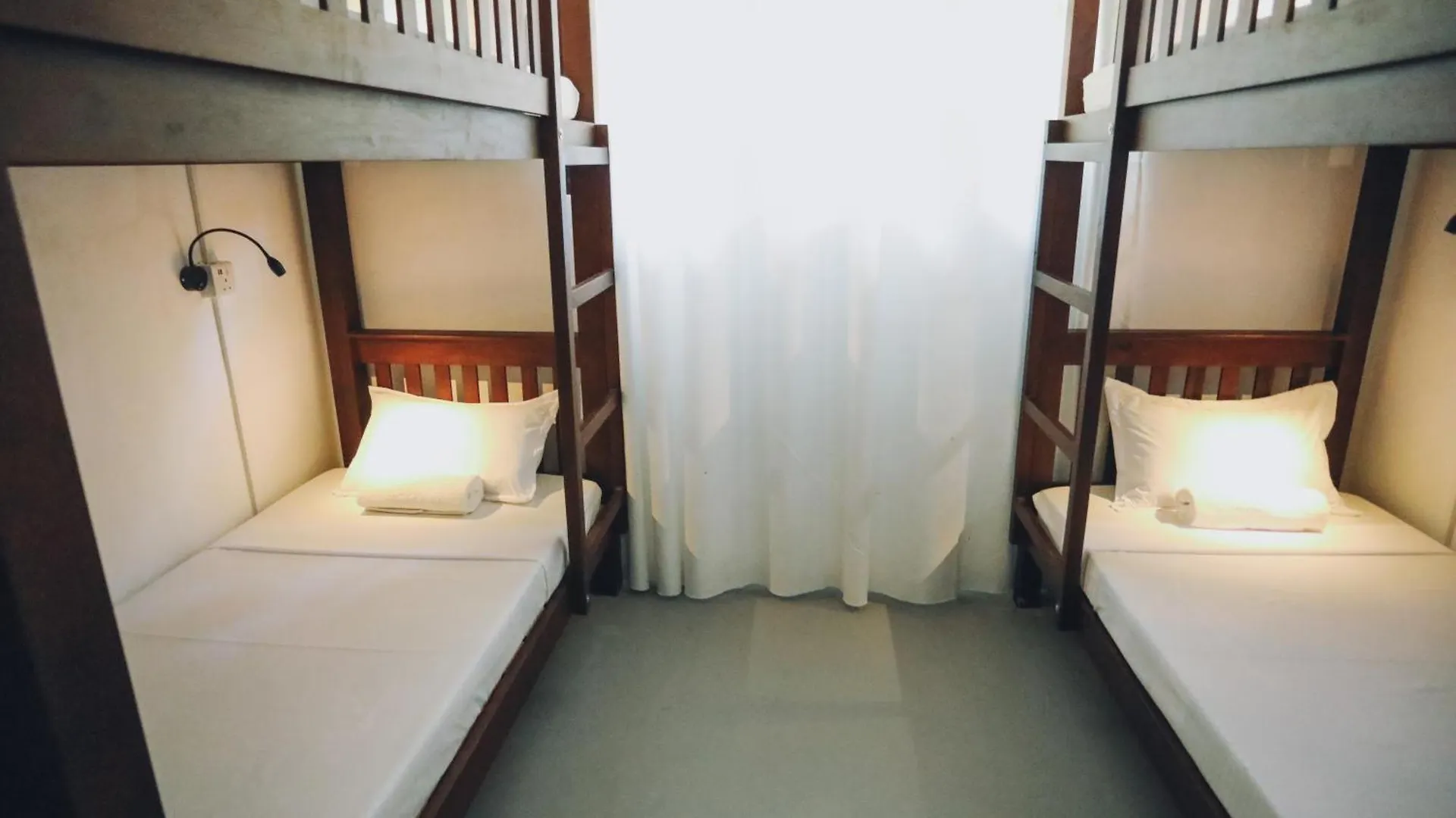 Island Diaries Hostel Katunayaka Affittacamere